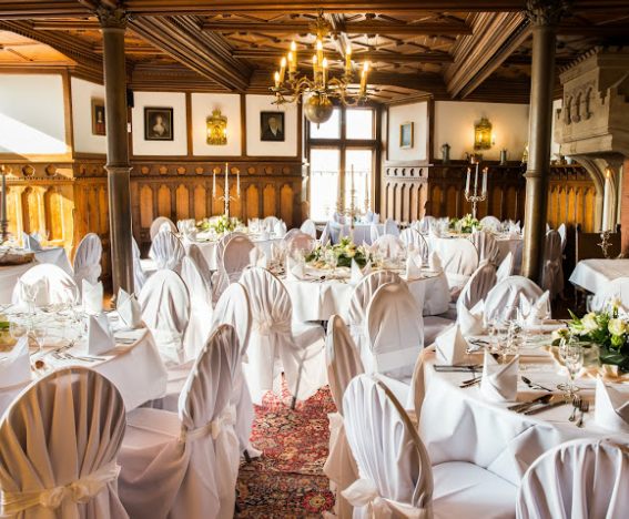 Hochzeit heiraten Silberhochzeit Goldenhochzeit festliche Location