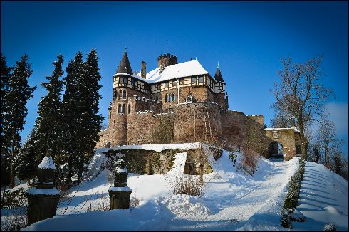 Winterhochzeit, heiraten im Winter, romantisch, idyllisch, Schnee, verschneit, Kamin, warm, weihnachtlich, Silberhochzeit