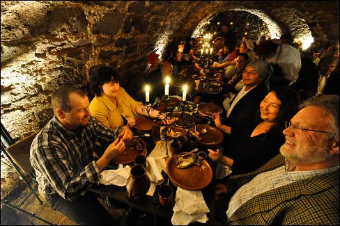 JGA, Junggesellenabschied, Junggesellinnenabschied, letzter Abend, heiraten, Party, Hochzeit, Spiele