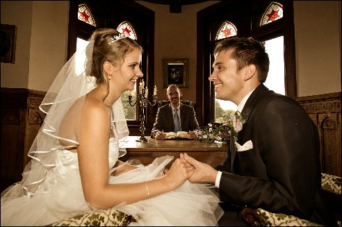 Standesamt, Trauung, standesamtliche Hochzeit, Brautpaar, romantisch, heiraten