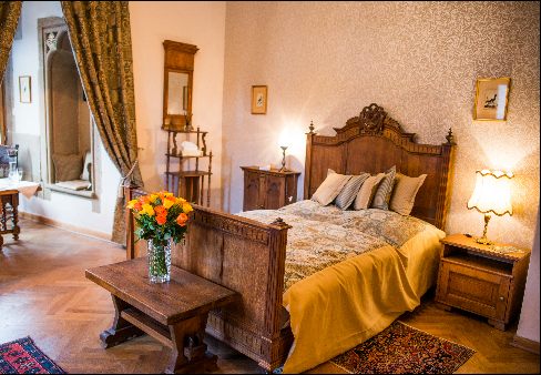 Übernachtungen, Gästezimmer, Hochzeitsnacht, Flitterwochen, romantisch, schlafen, Rosenblüten